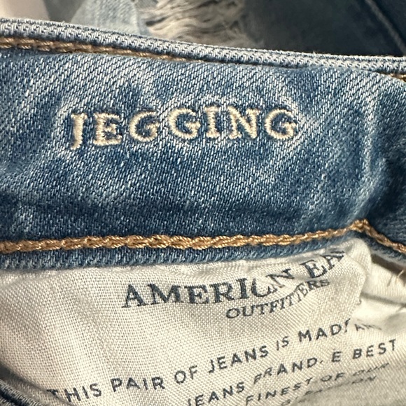 American Eagle Outfitters Light Blue Distressed Skinny Jeans - Picture 3 of 11